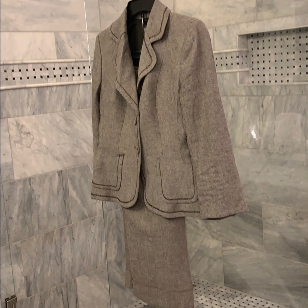 Ann Taylor Gray Blazer and cropped pants suit Set